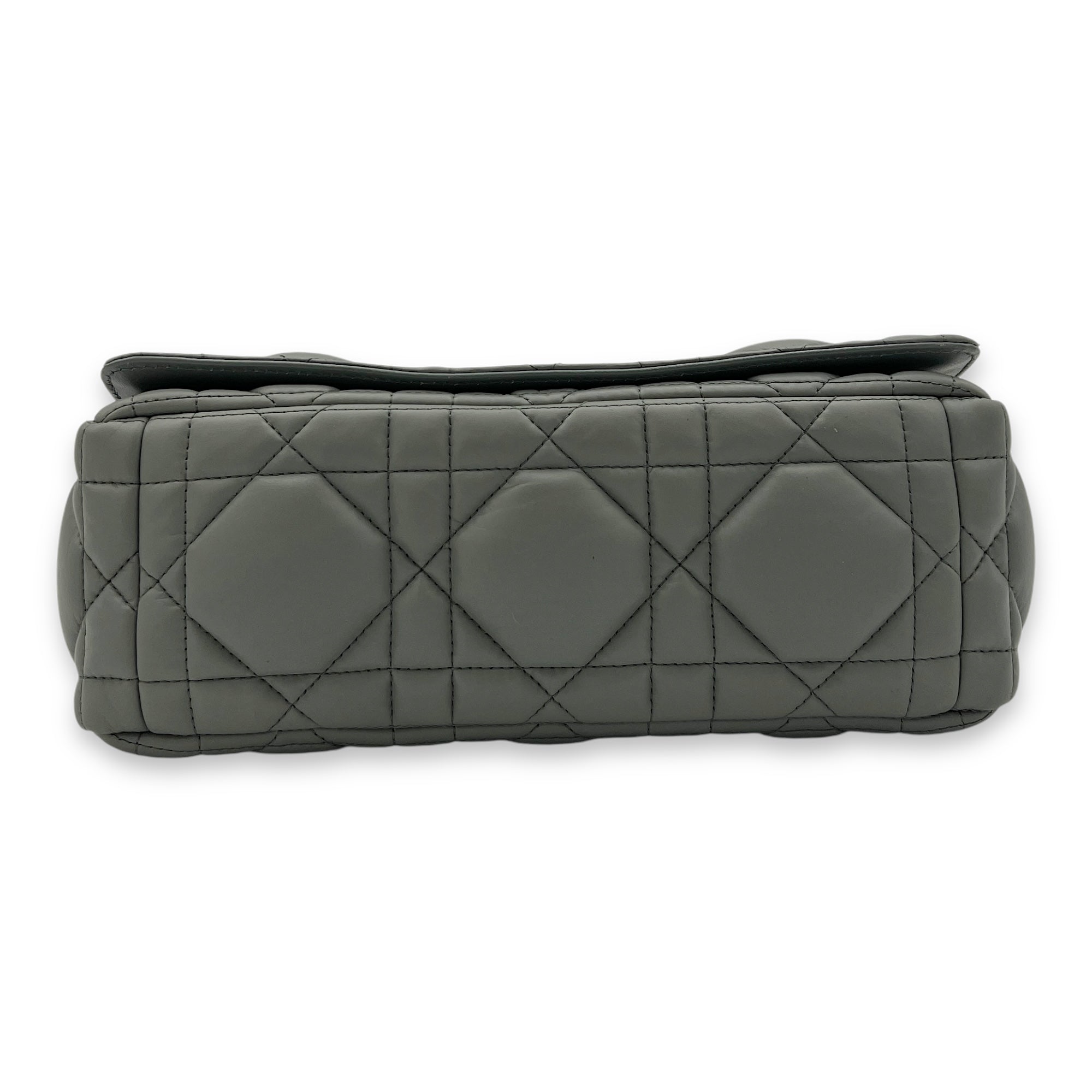 Caro Medium Grey Shoulder Bag in Lambskin, Silver hardware - Image 6