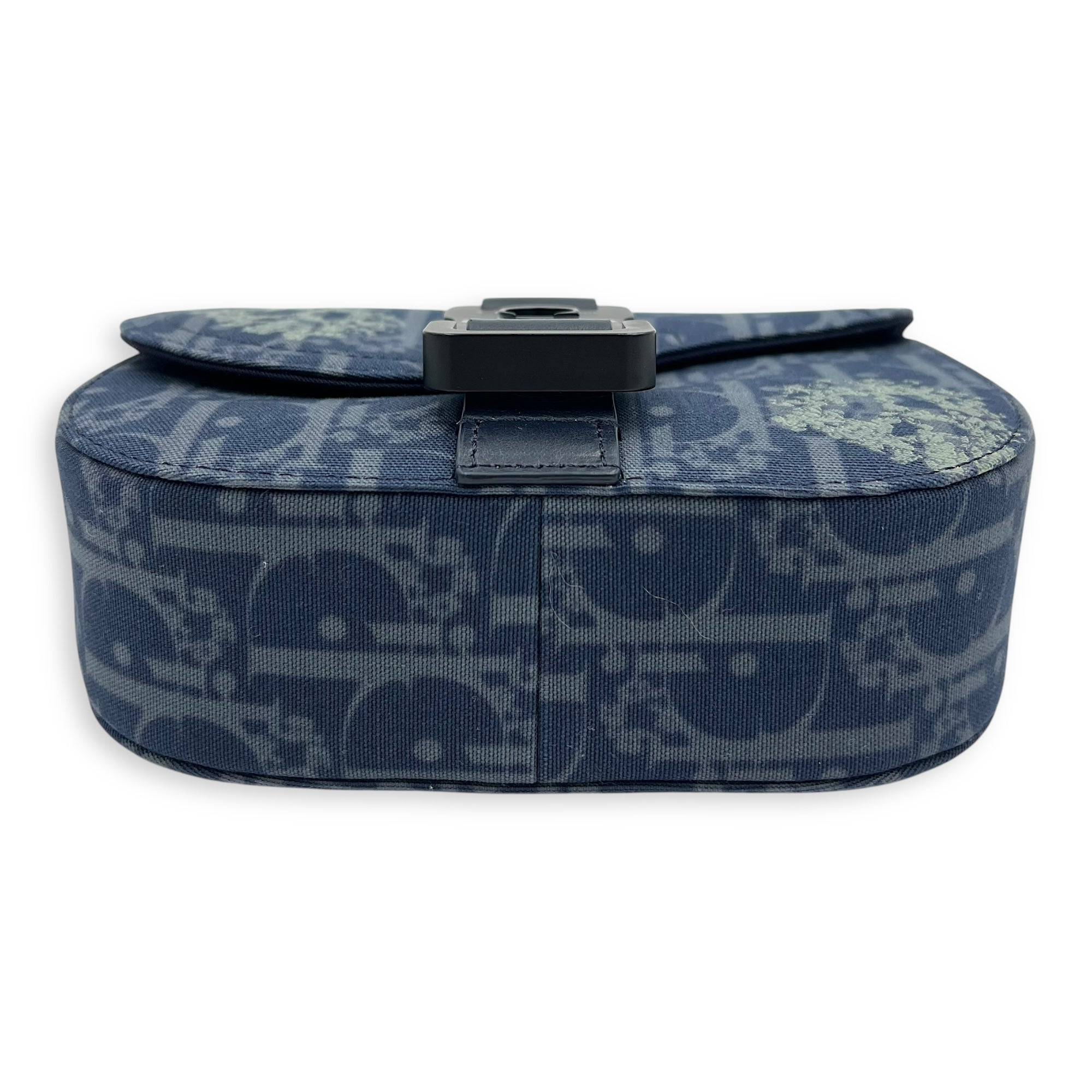 Dior Tears Saddle Blue Crossbody Bag in Denim, Lacquered Metal hardware - Image 4