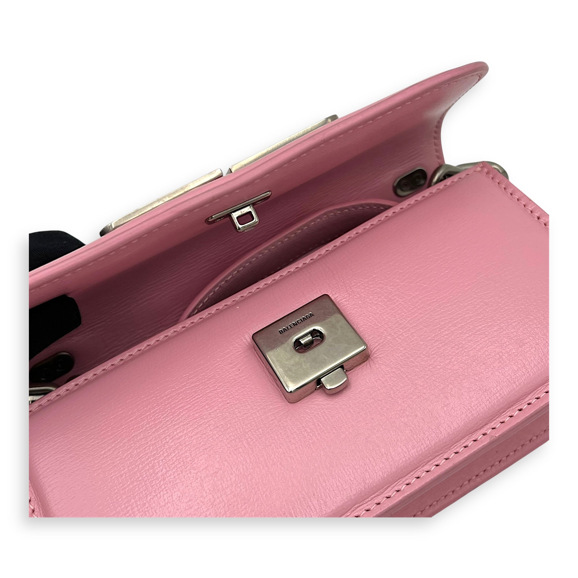 Gossip Pink Wallet On Chain in Calfskin, Silver hardware - Image 9