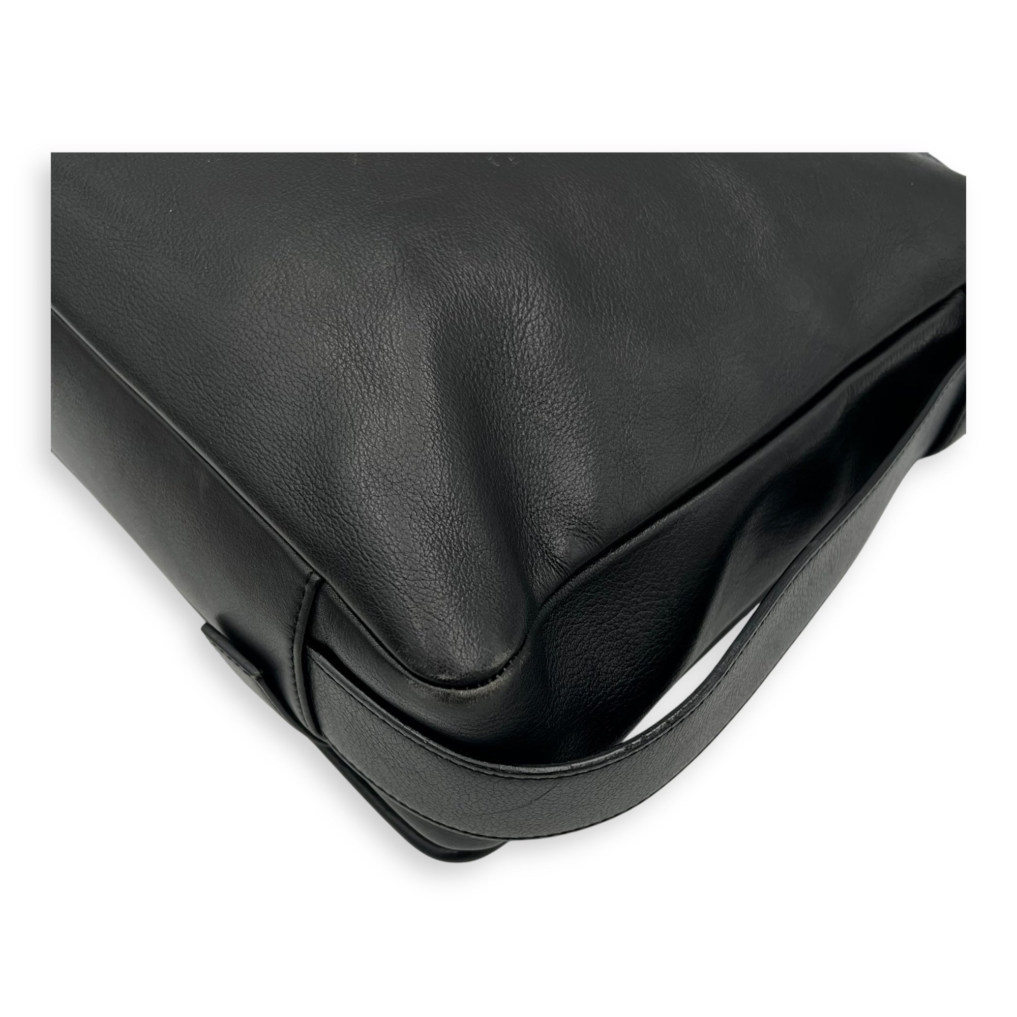 Vintage Crossbody Bag Black in Calfskin, Silver hardware - Image 15