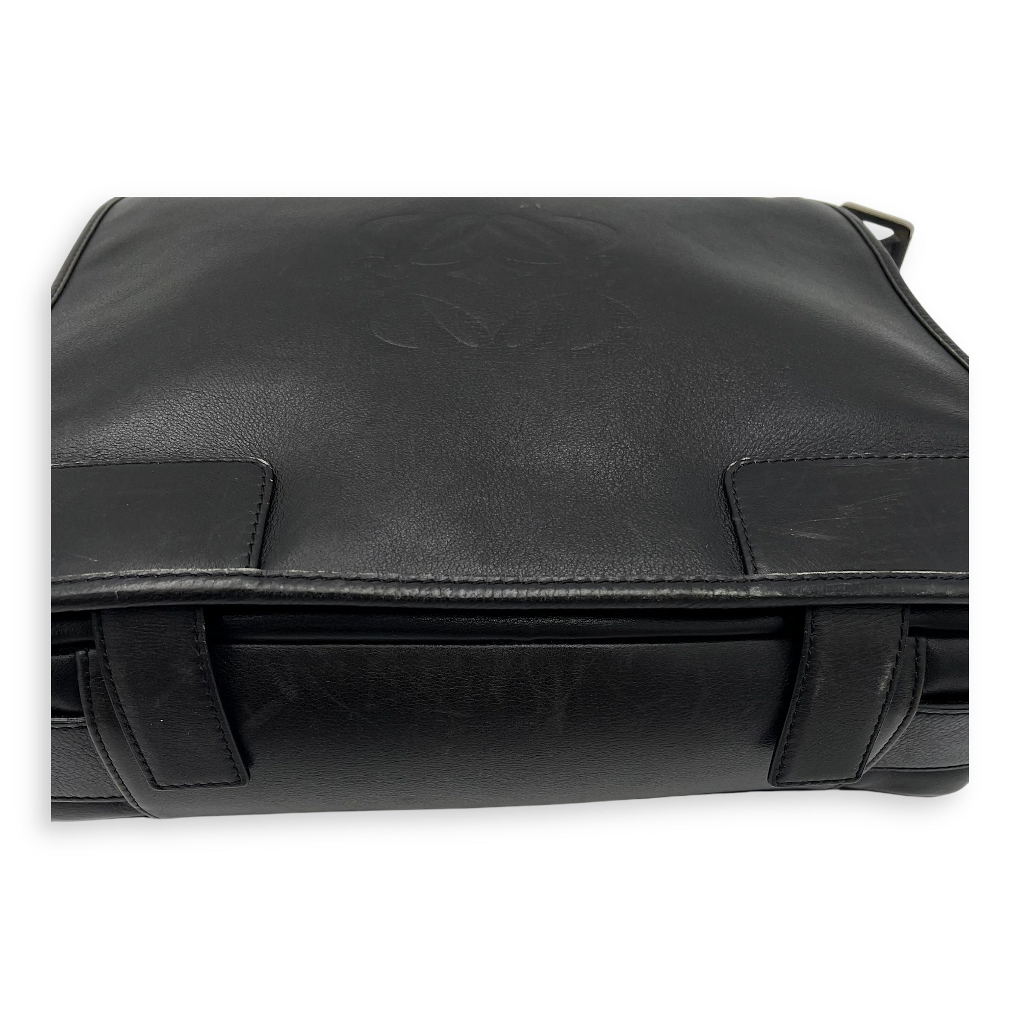 Vintage Crossbody Bag Black in Calfskin, Silver hardware - Image 14