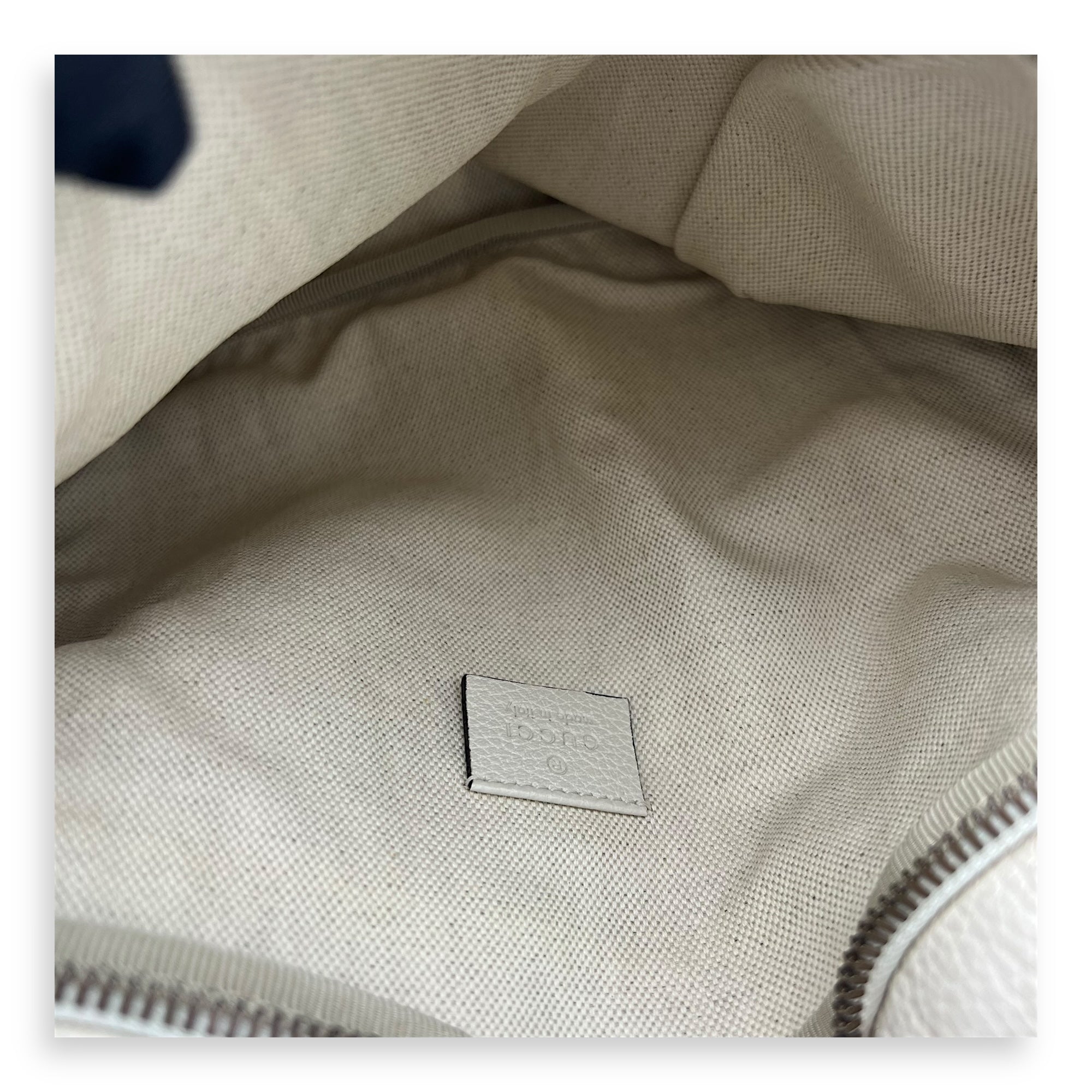 Logo Belt Bag White in Calfskin, Gold hardware - Image 8