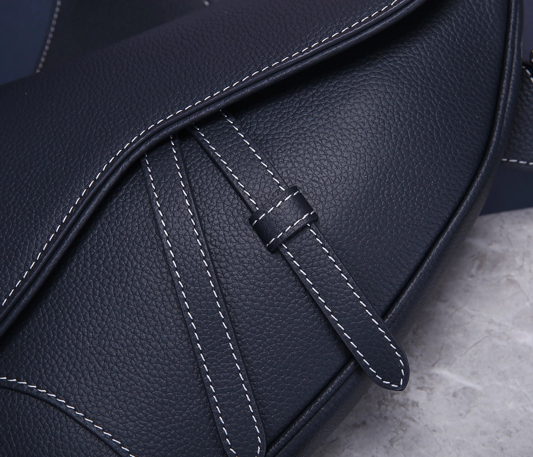 Affordable 4922 Christian Dior AAA Man Messenger Bags - Image 5