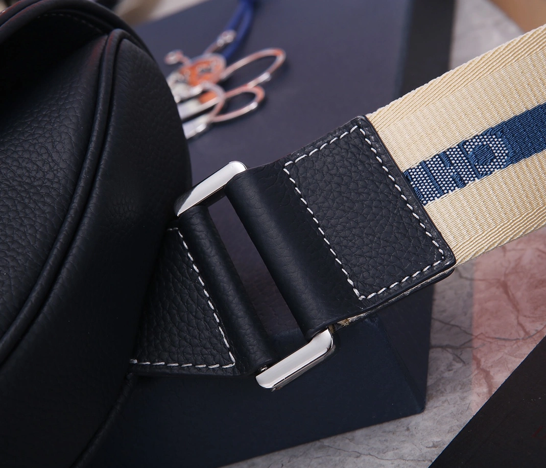 Affordable 4922 Christian Dior AAA Man Messenger Bags - Image 6