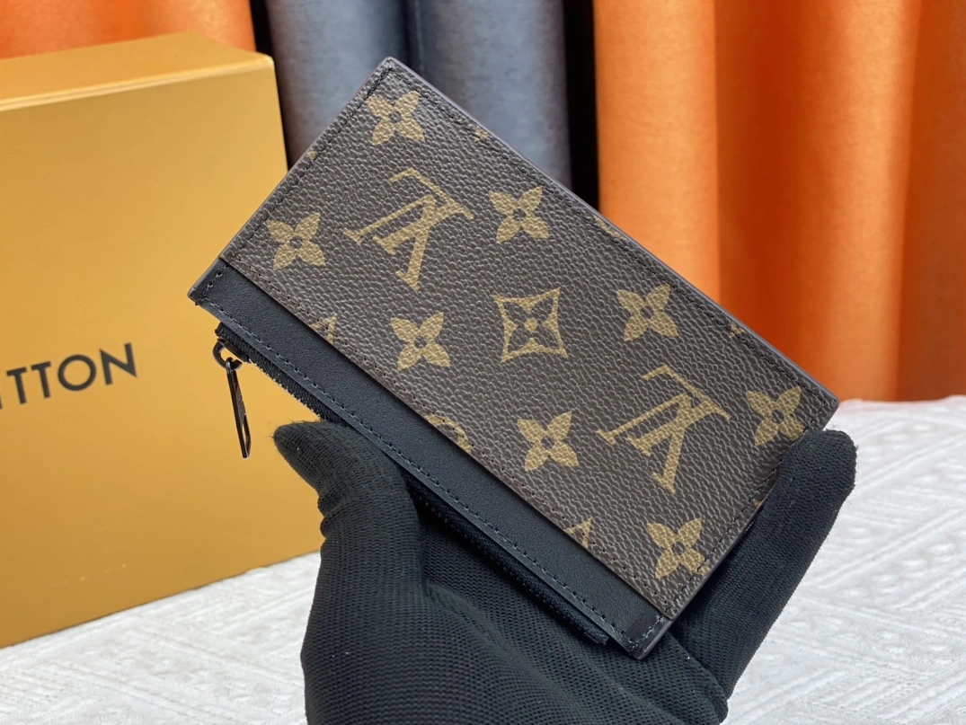 Bright 1313 Louis Vuitton AAA Quality Card Case For Unisex