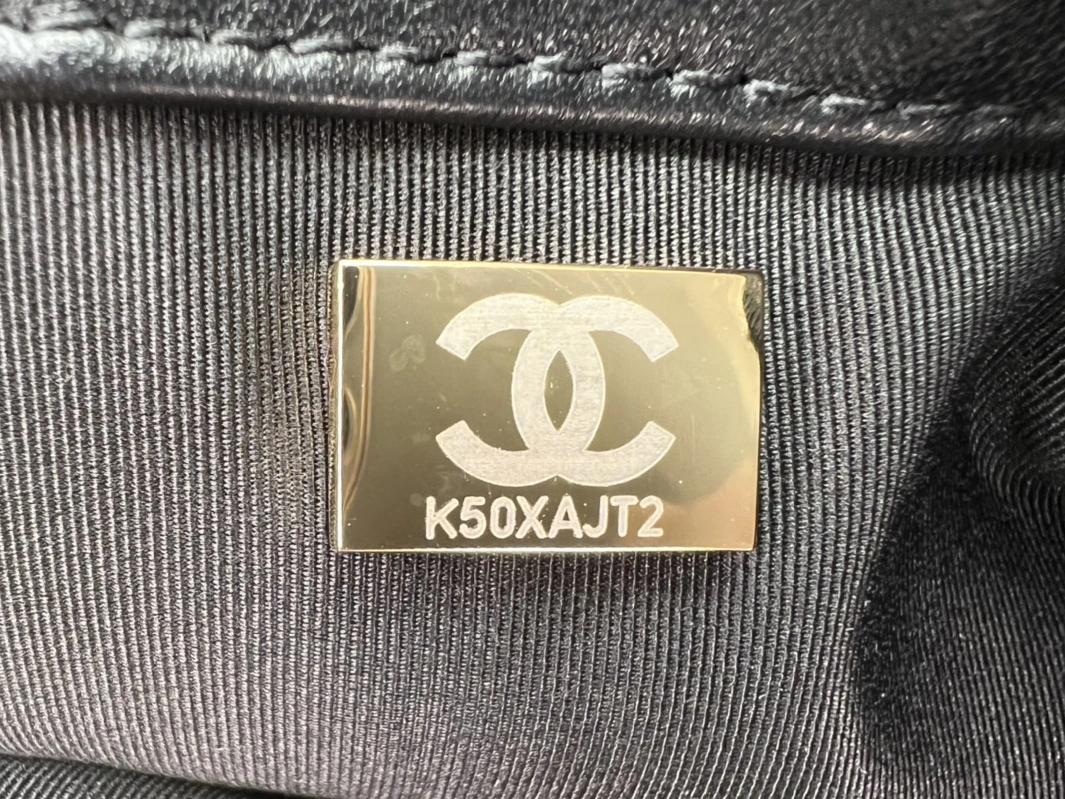 Chanel AAA Quality Messenger Bags For Women Sleek 8536 - Image 8