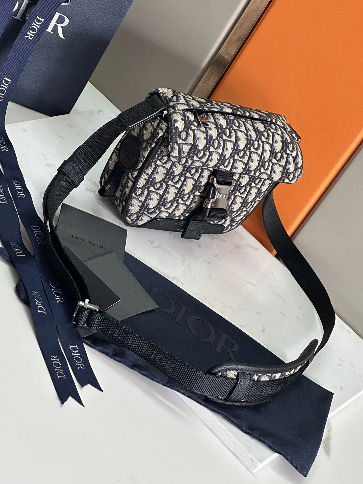 Christian Dior AAA Man Messenger Bags Practical 8267