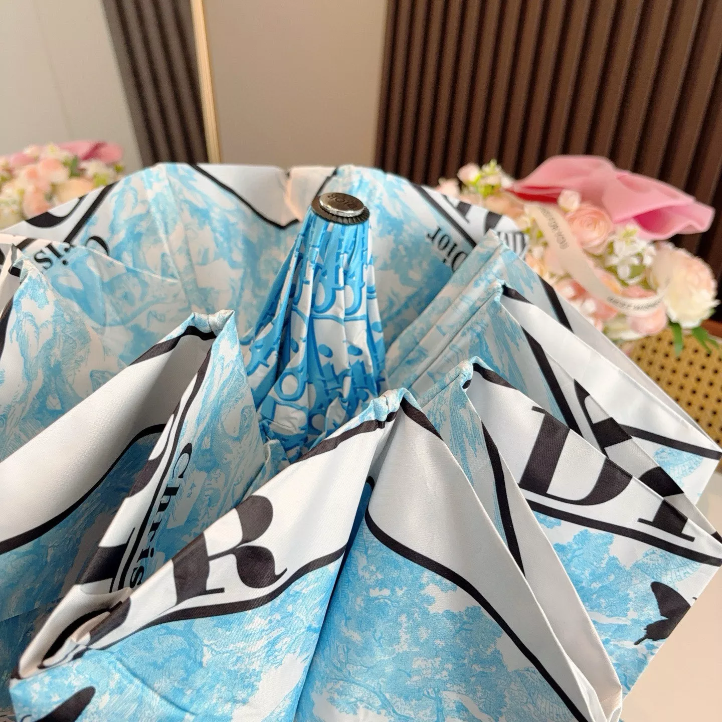 Christian Dior Umbrellas Elegant 8785 - Image 7