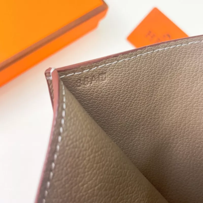 Fashionable 2404 Hermes Card Case - Image 7