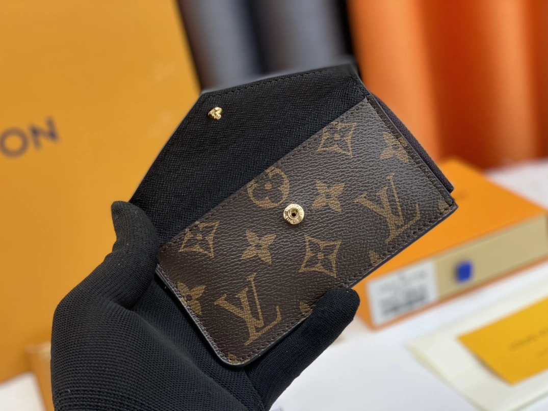 Lightweight 6788 Louis Vuitton LV Card Case For Women - Image 5