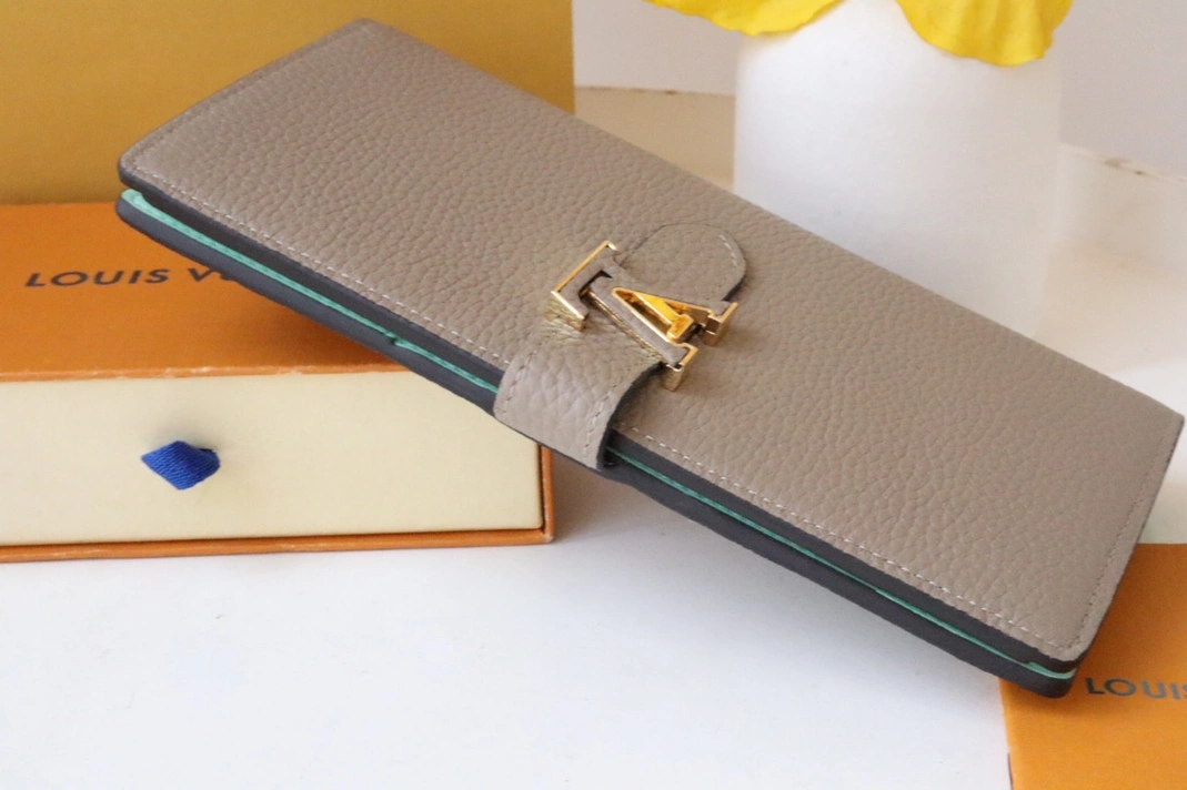 Louis Vuitton AAA Quality Card Case TopPick 3541 - Image 4