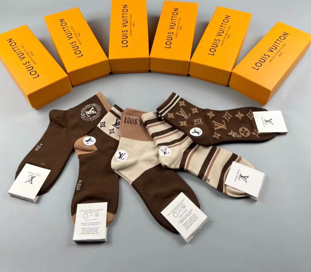 Louis Vuitton LV Socks For Women Soft 8837 - Image 4