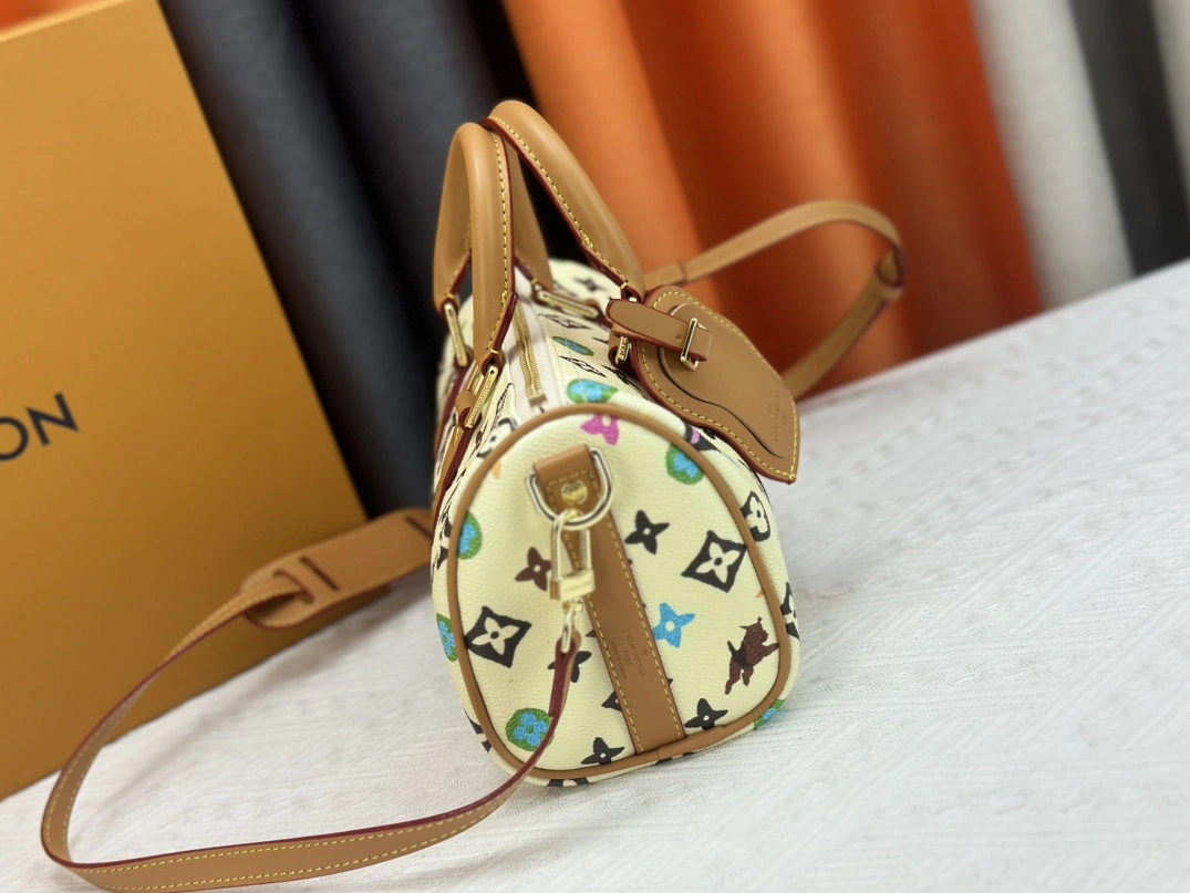 WellDesigned 5180 Louis Vuitton AAA Quality Handbags For Women - Image 3