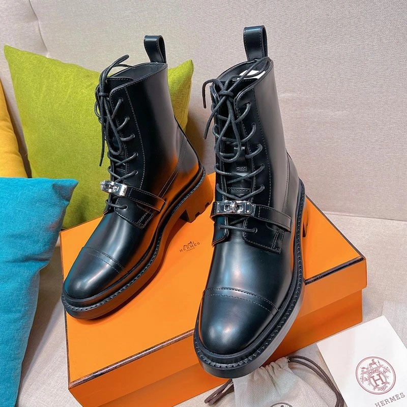 Hermes Funk Ankle Boots Women Shiny Calfskin with Kelly Buckle In Black - Image 3